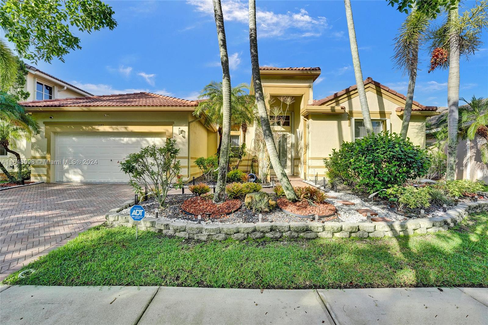 1177 Skylark Dr, Weston, Florida image 1