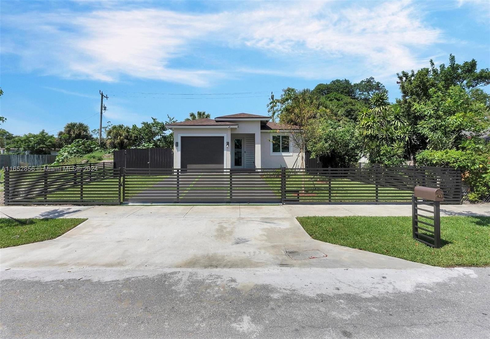 2761 NW 5th St, Pompano Beach, Florida image 2