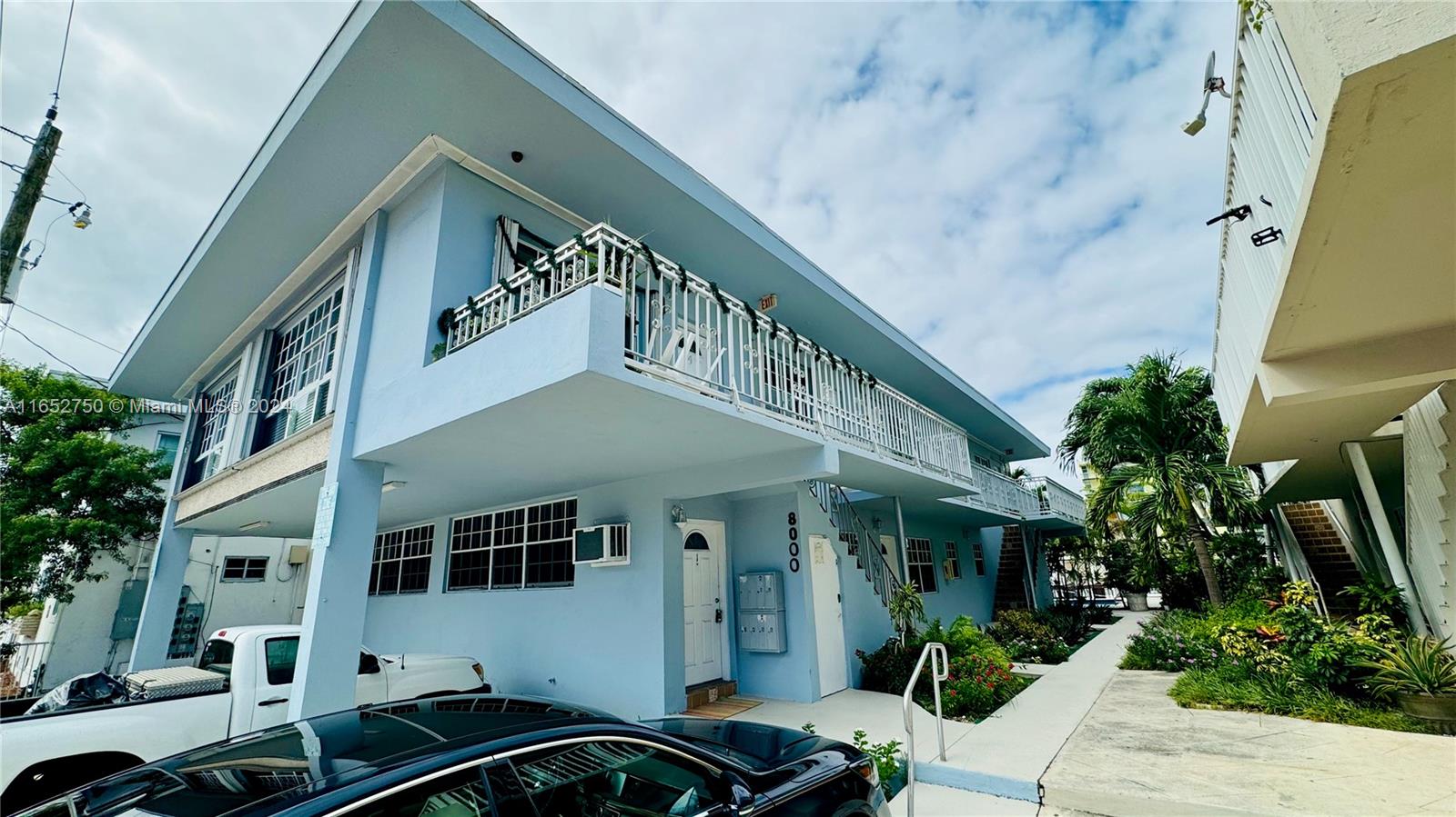 8000 Tatum Waterway Dr #1, Miami Beach, Florida image 1