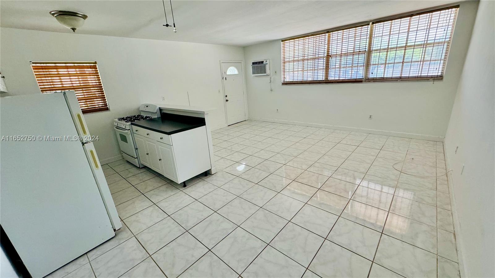 8000 Tatum Waterway Dr #1, Miami Beach, Florida image 5
