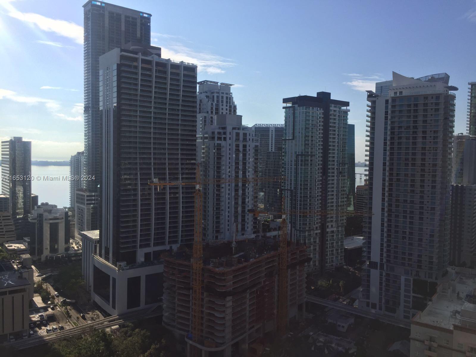 55 SW 9th St #2905, Miami FL 33130