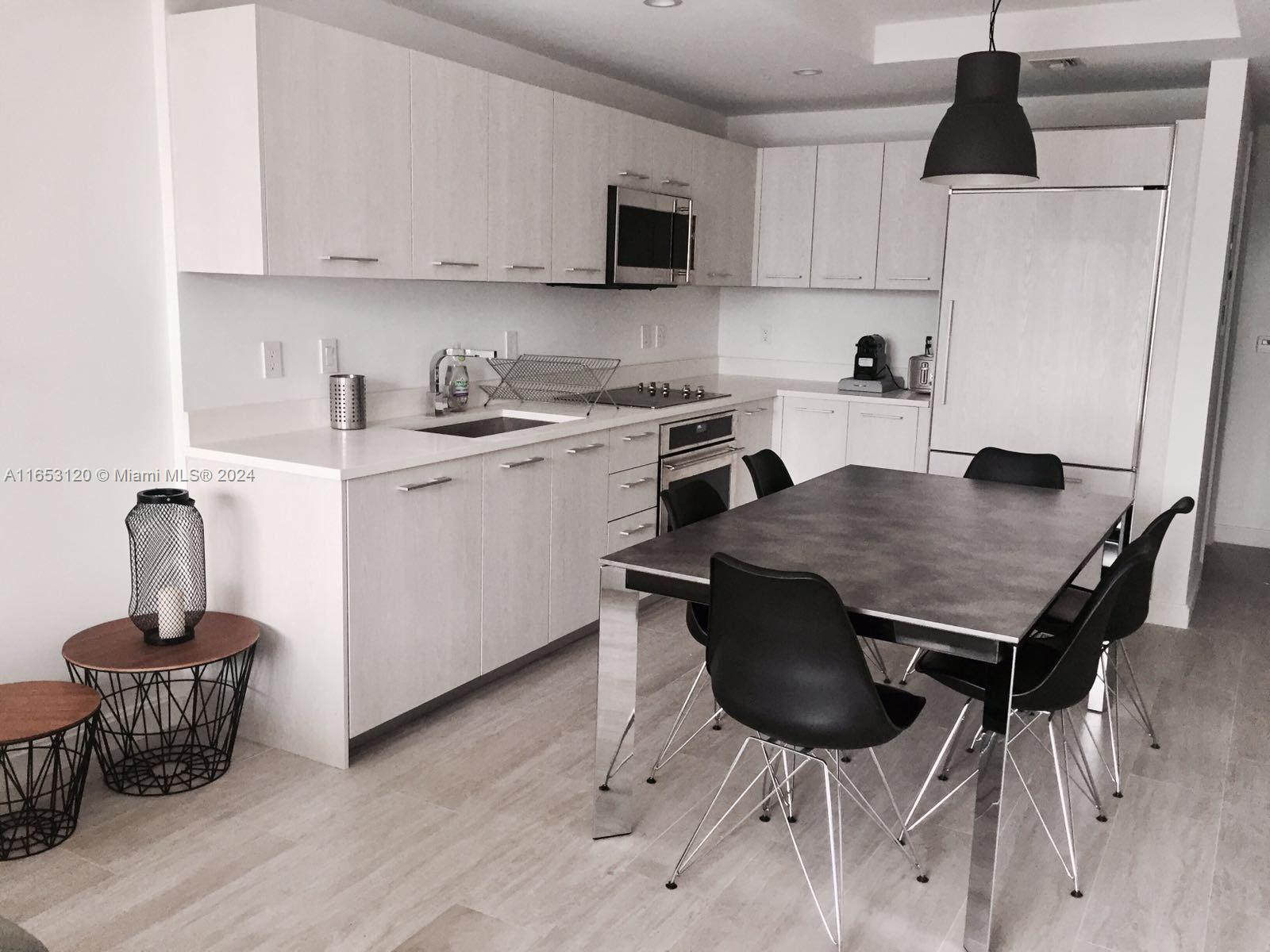 55 SW 9th St #2905, Miami FL 33130