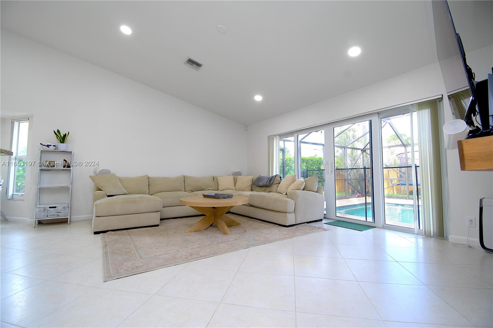 5024 NW 97th Dr, Coral Springs, Florida image 9