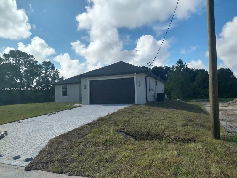 3706 E 19 Th St, Lehigh Acres, Florida image 2