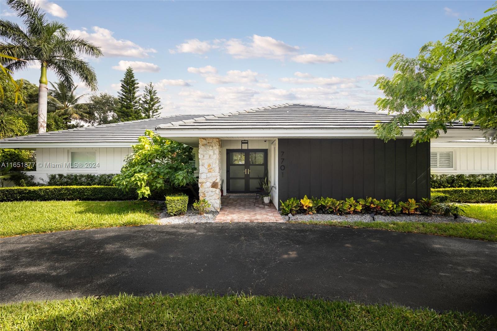 7701 SW 176th St, Palmetto Bay, Florida image 1