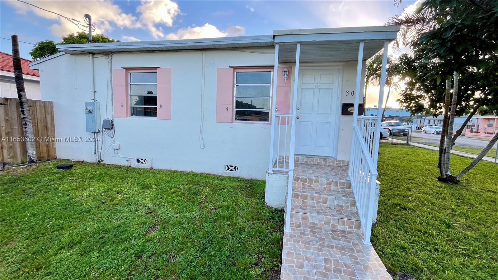 301 E 35th St, Hialeah, Florida image 2