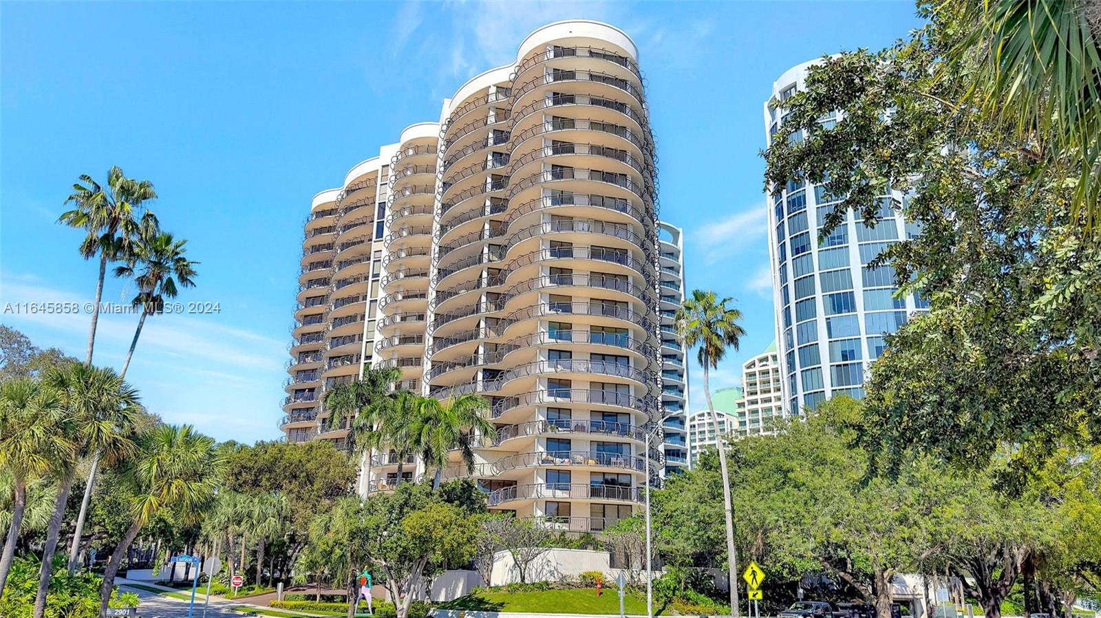 2843 S Bayshore Dr #8B, Coconut Grove, Florida image 19