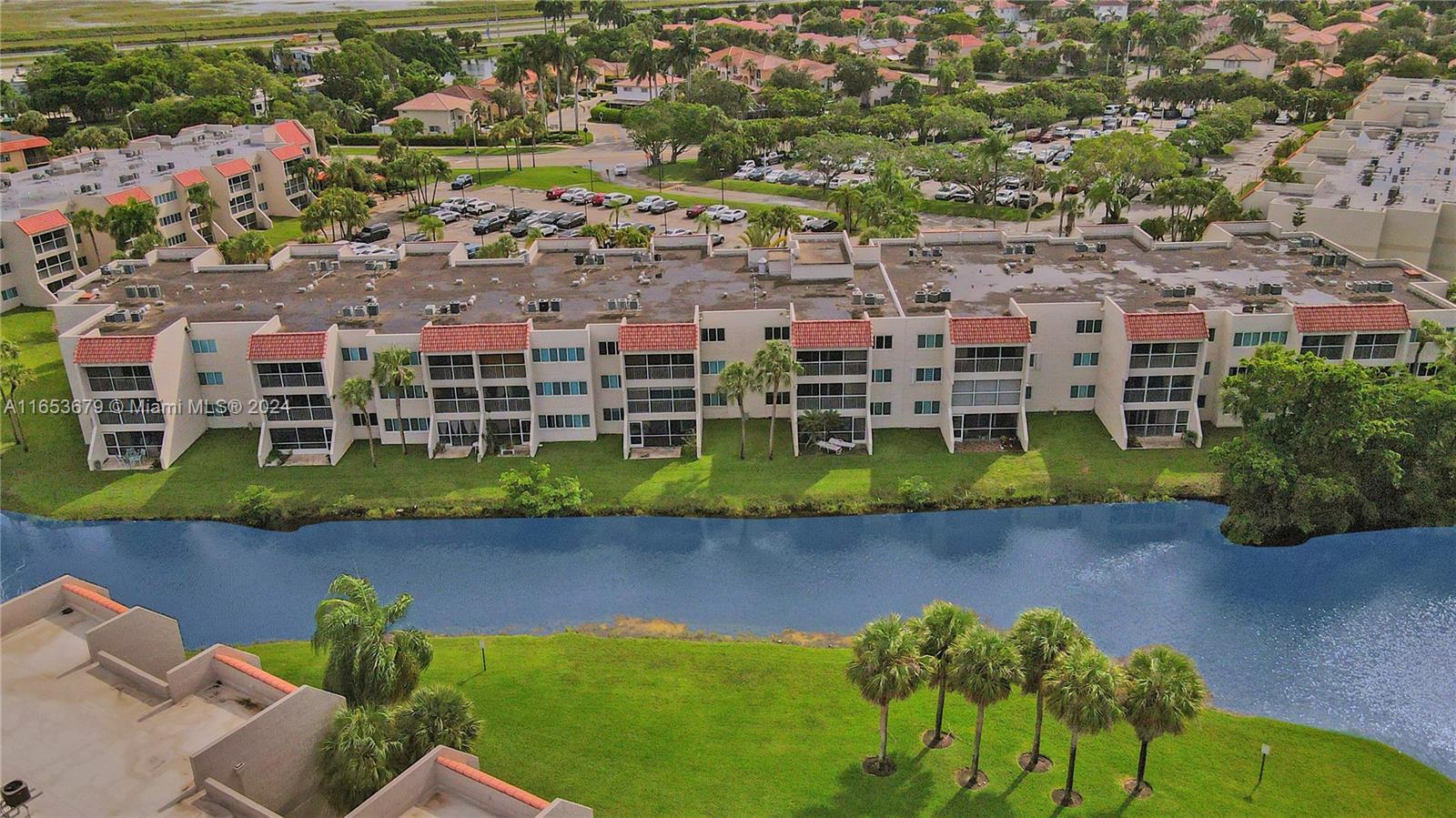 100 Lakeview Dr #314, Weston, Florida image 33