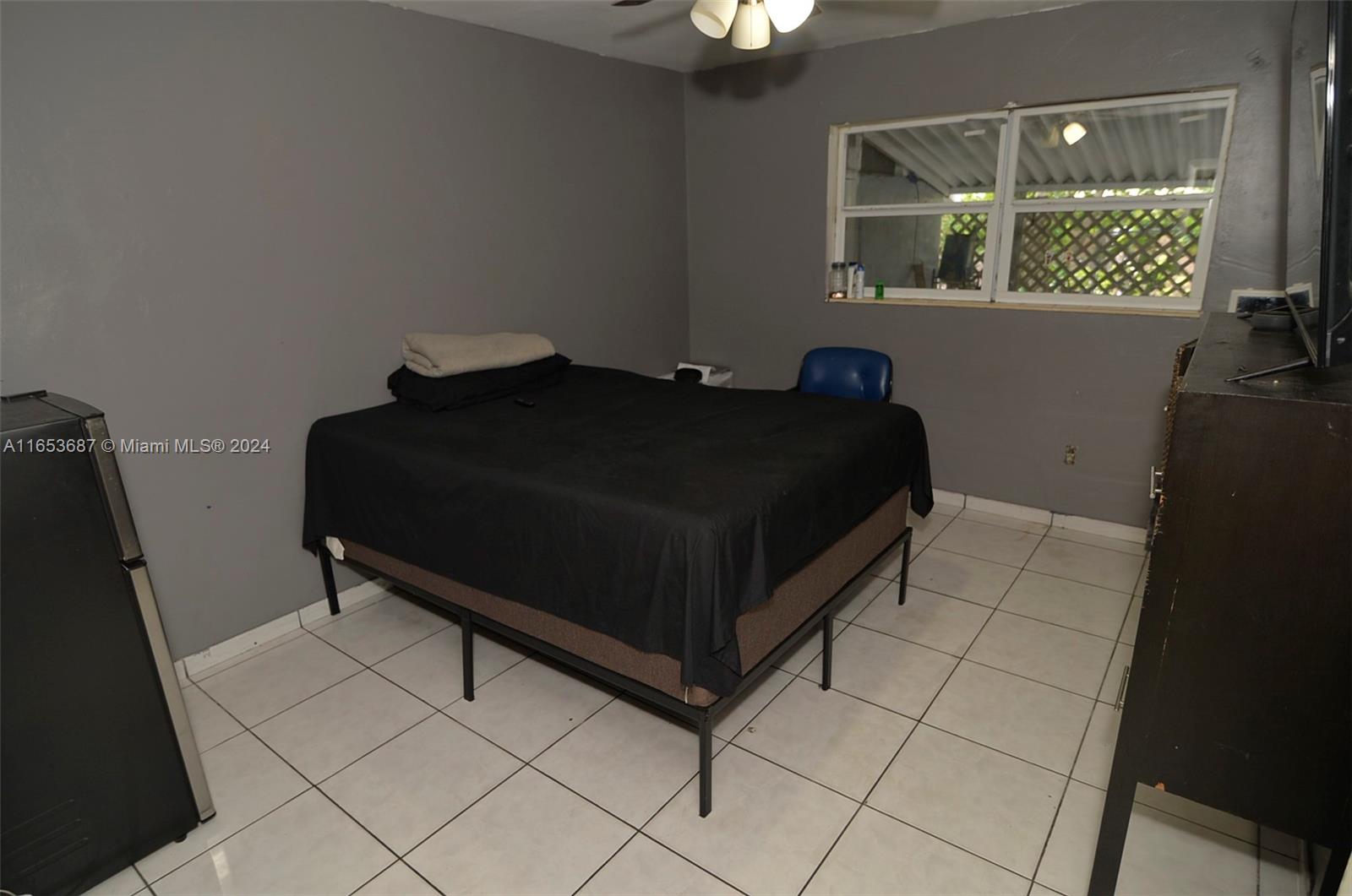 Listing Photo 10