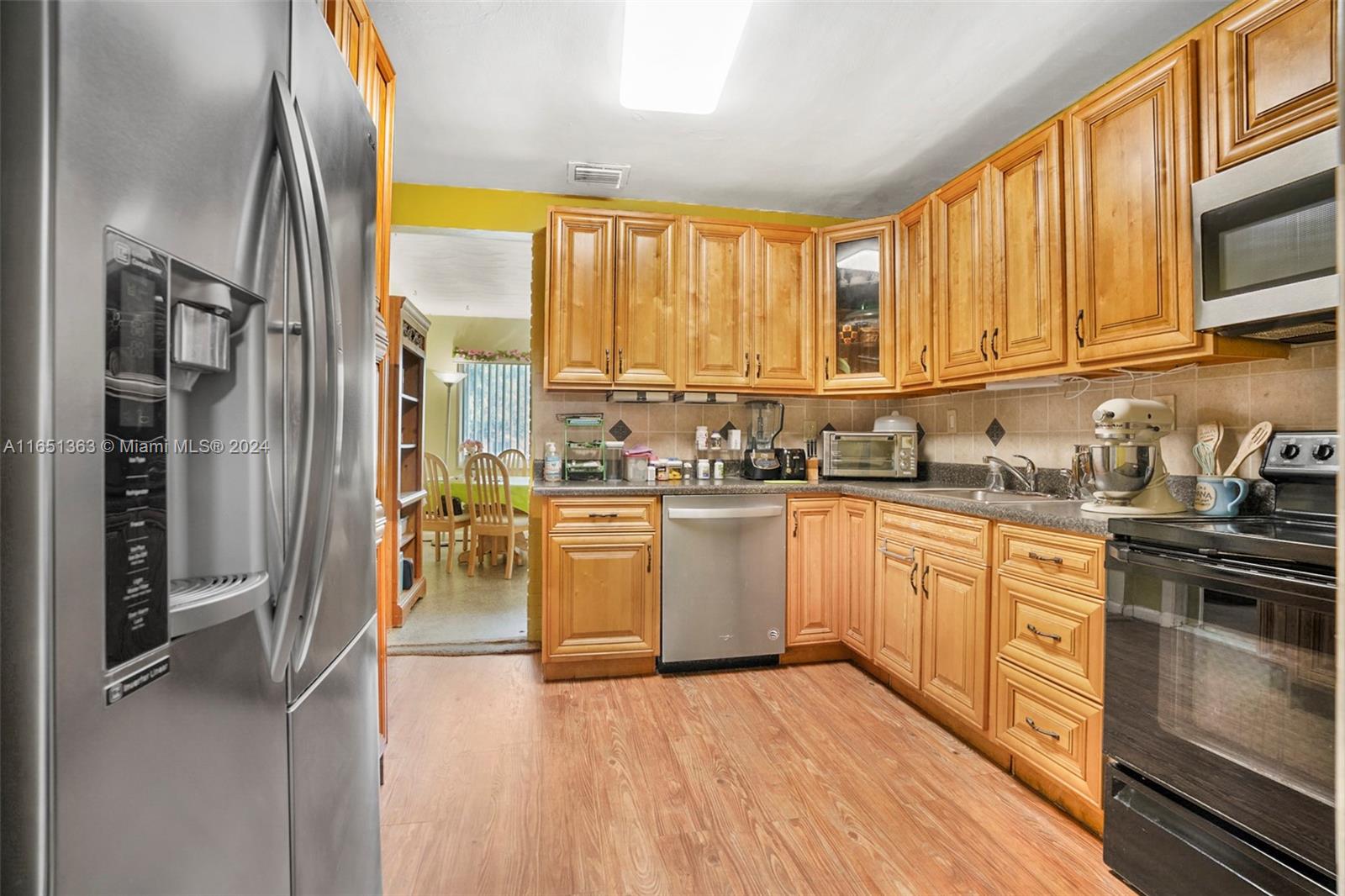 Listing Photo 10