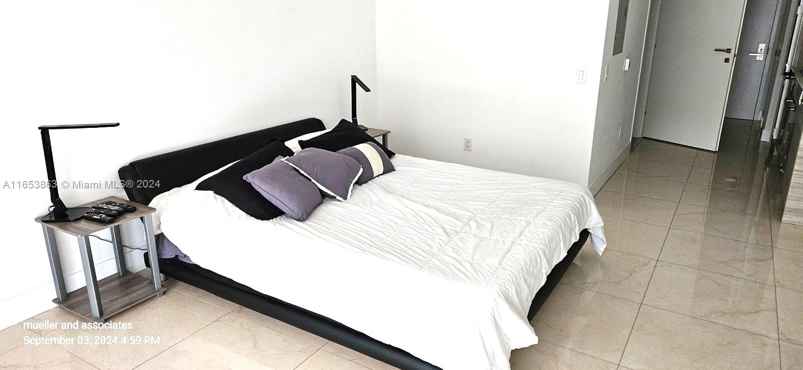 1300 Brickell Bay Dr #2112, Miami FL 33131