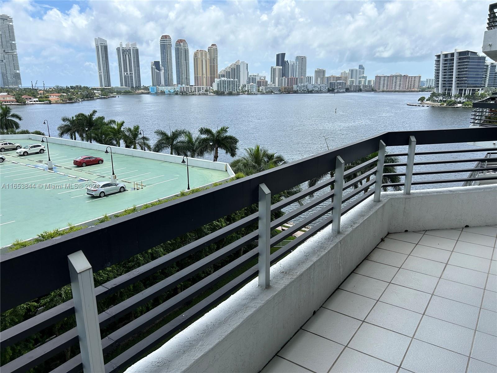 3530 Mystic Pointe Dr #813, Aventura FL 33180