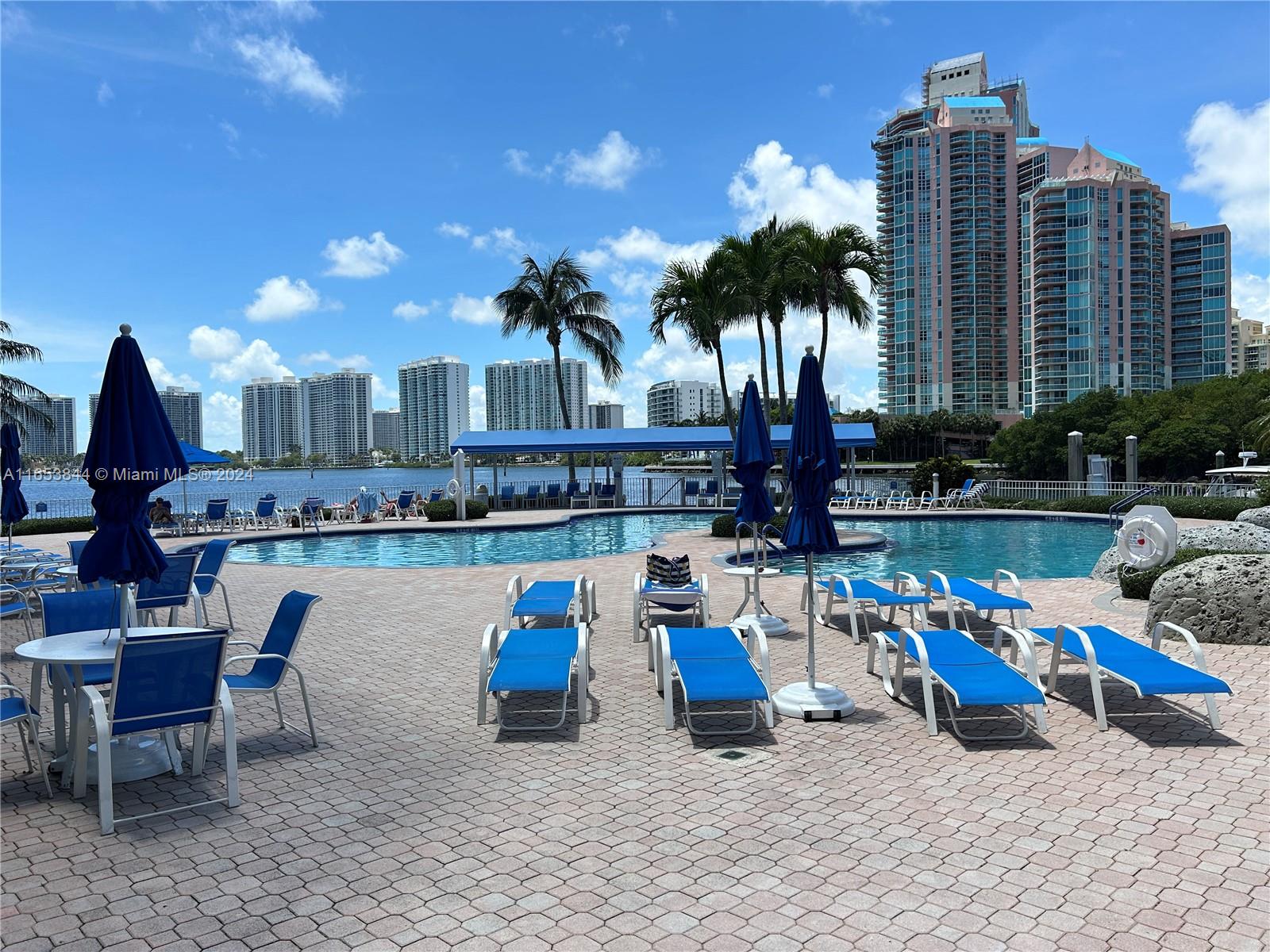 3530 Mystic Pointe Dr #813, Aventura FL 33180
