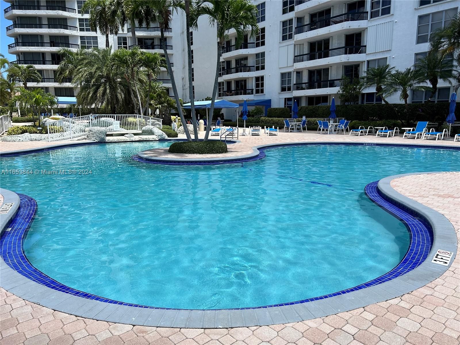 3530 Mystic Pointe Dr #813, Aventura FL 33180