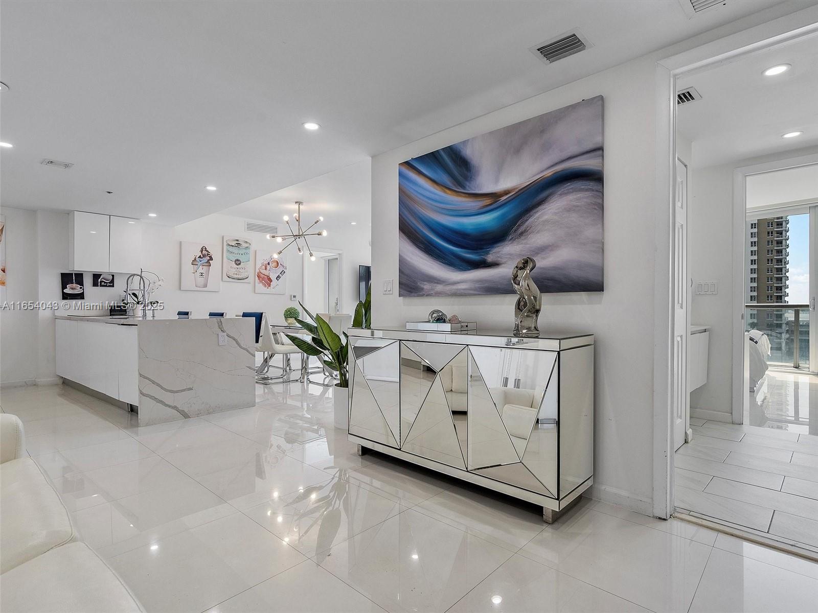 495 Brickell Ave #BAY707, Miami FL 33131