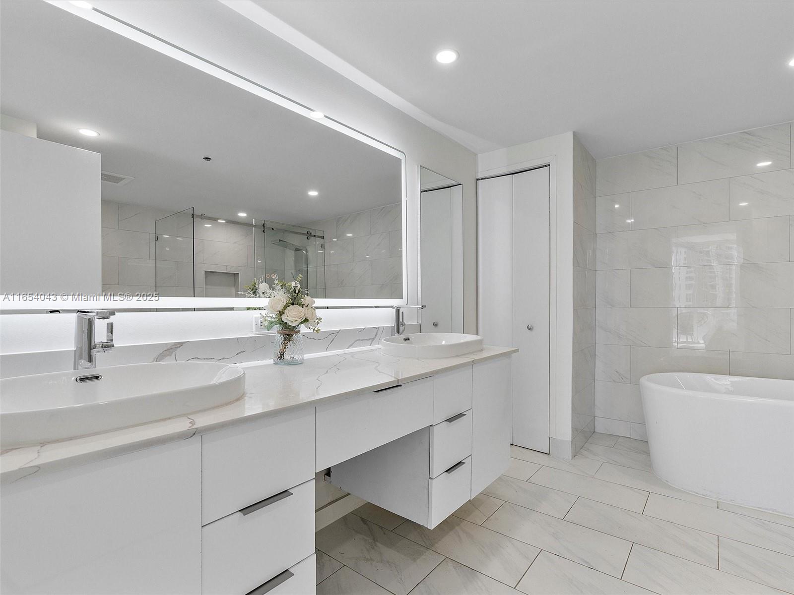 495 Brickell Ave #BAY707, Miami FL 33131