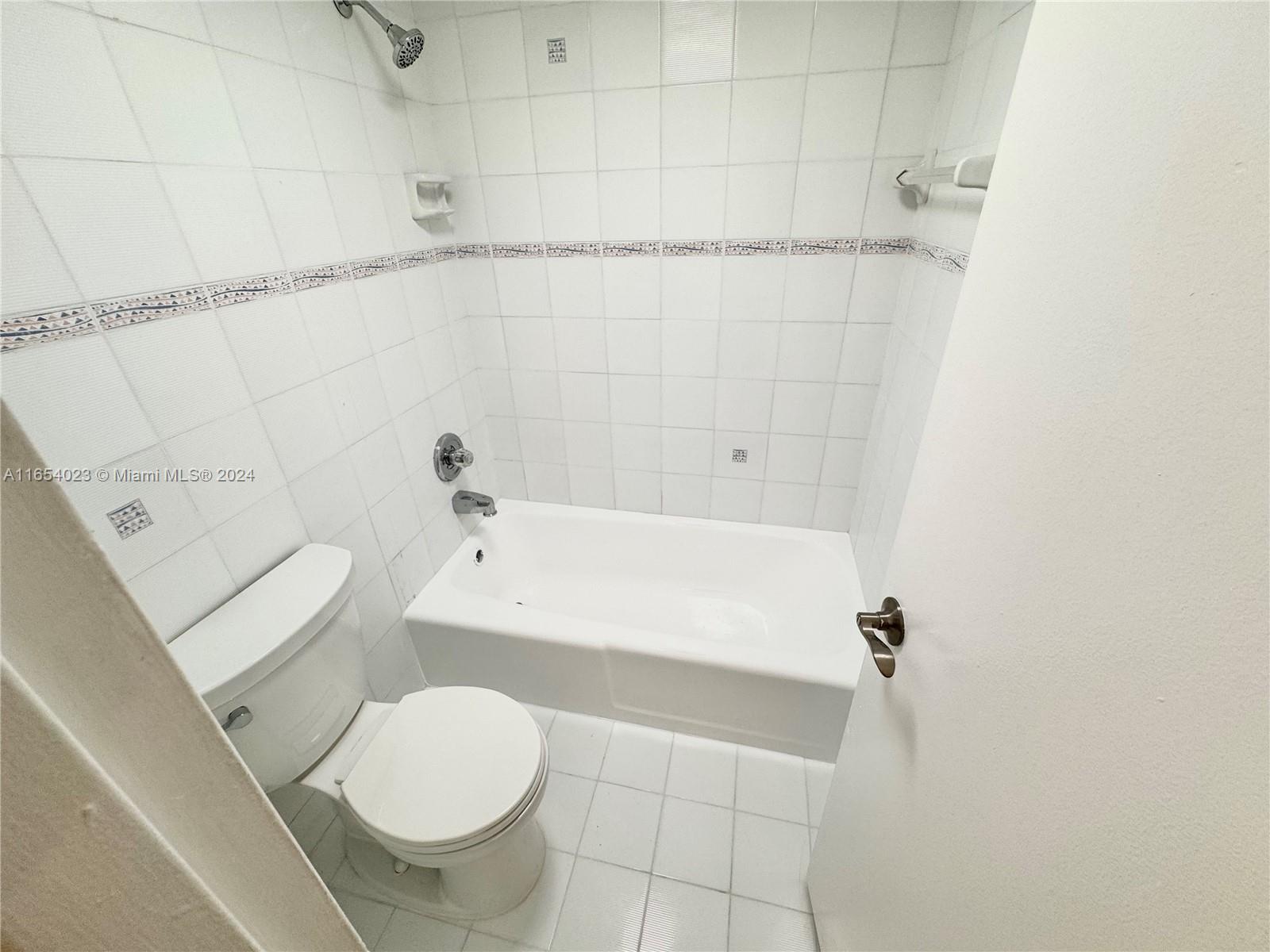 2899 Collins Ave #820, Miami Beach, Florida image 6