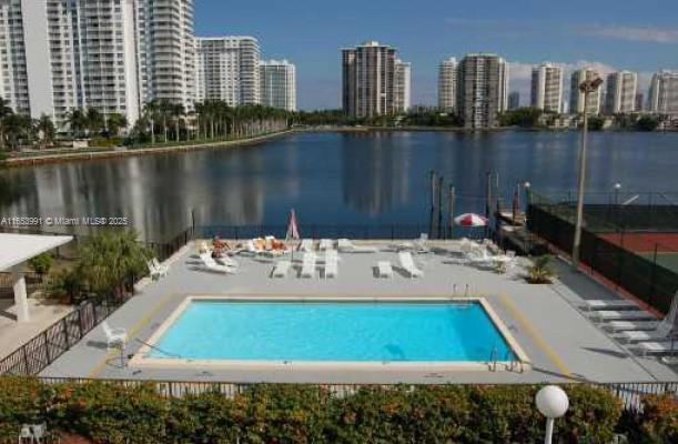 2750 NE 183rd St #1212, Aventura, Florida image 16