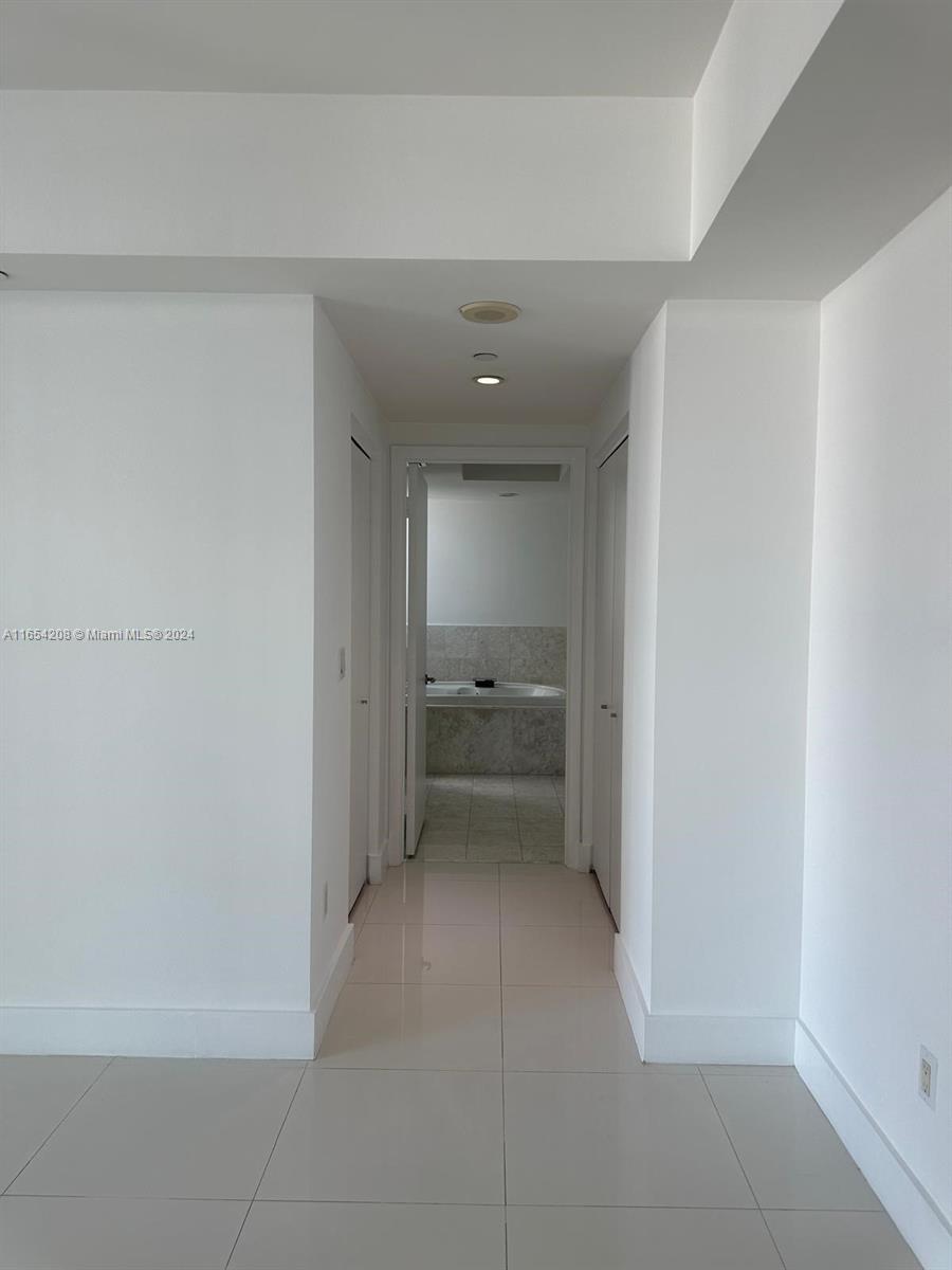 1331 Brickell Bay Dr #2208, Miami FL 33131