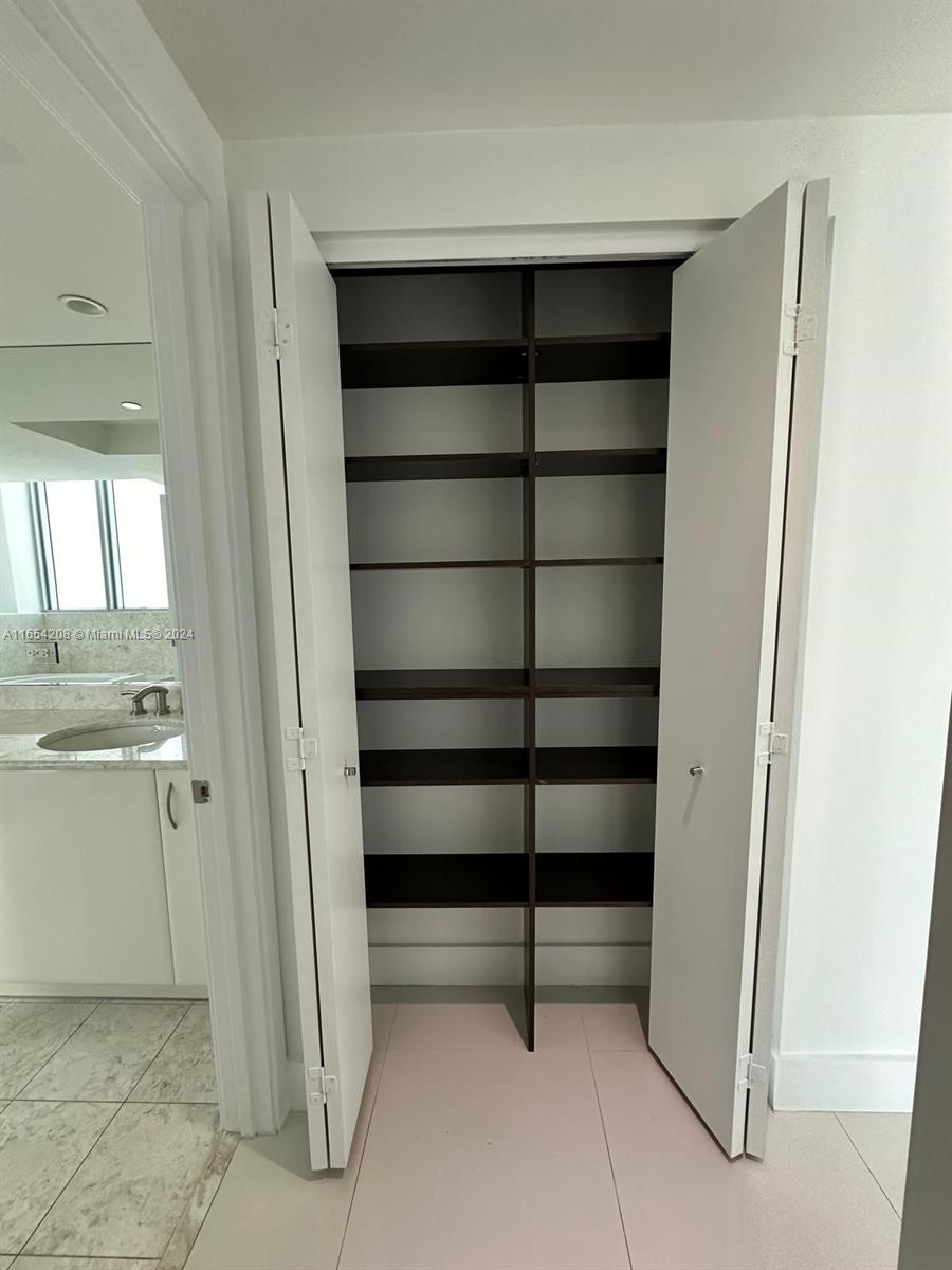 1331 Brickell Bay Dr #2208, Miami FL 33131