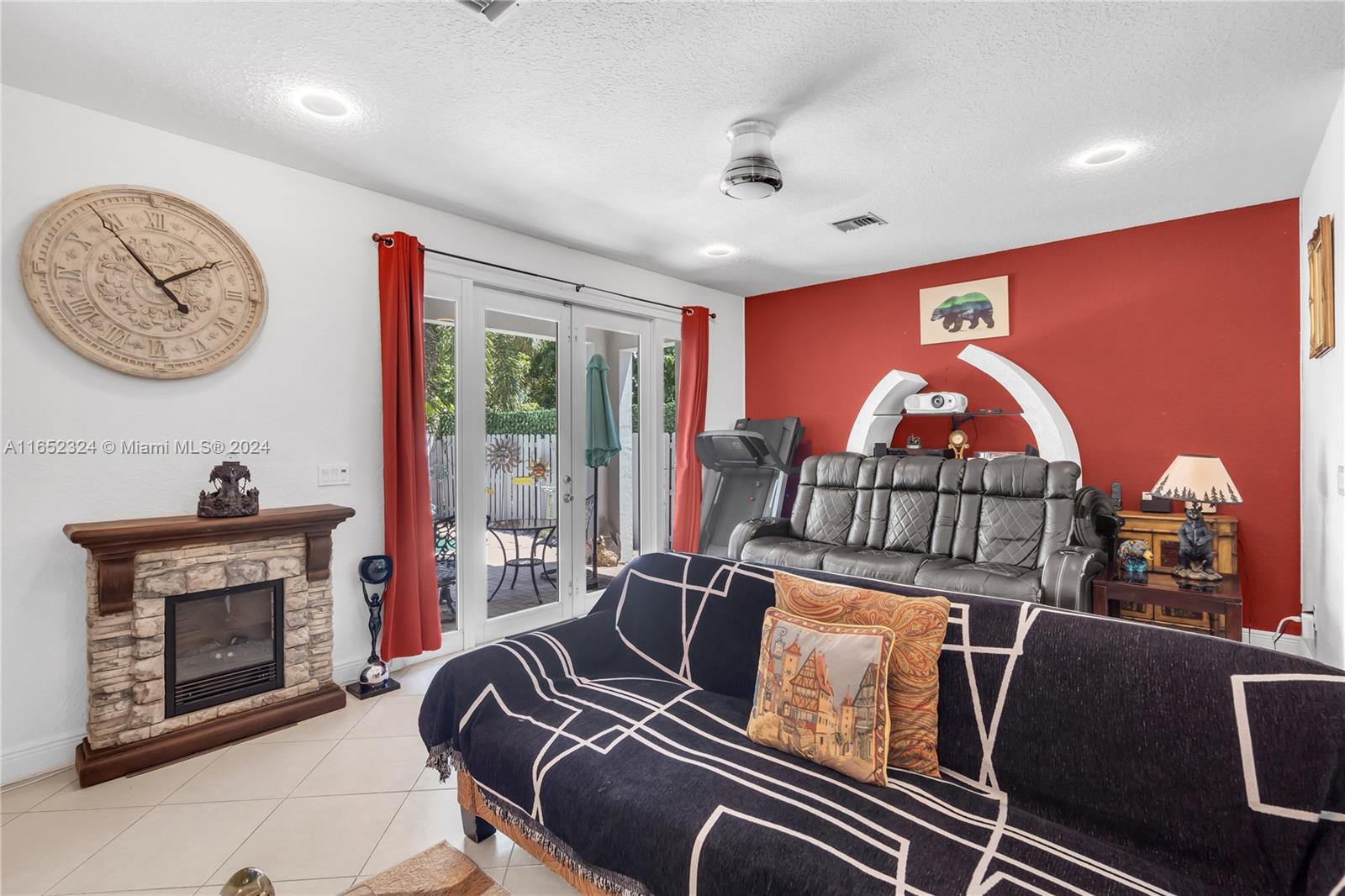 1118 NE 1st Ave, Fort Lauderdale, Florida image 14