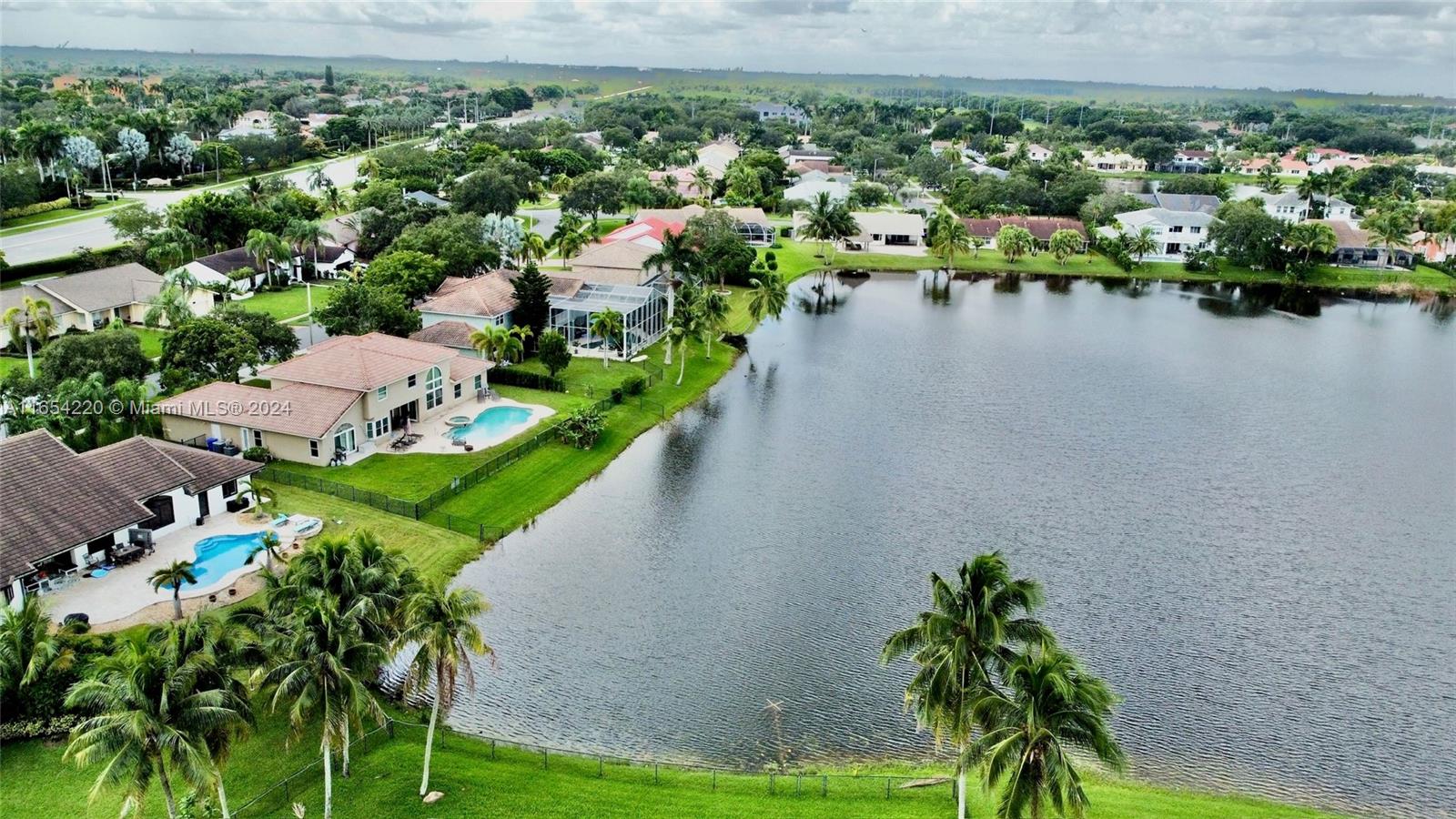 19730 NW 7th St, Pembroke Pines, Florida image 9