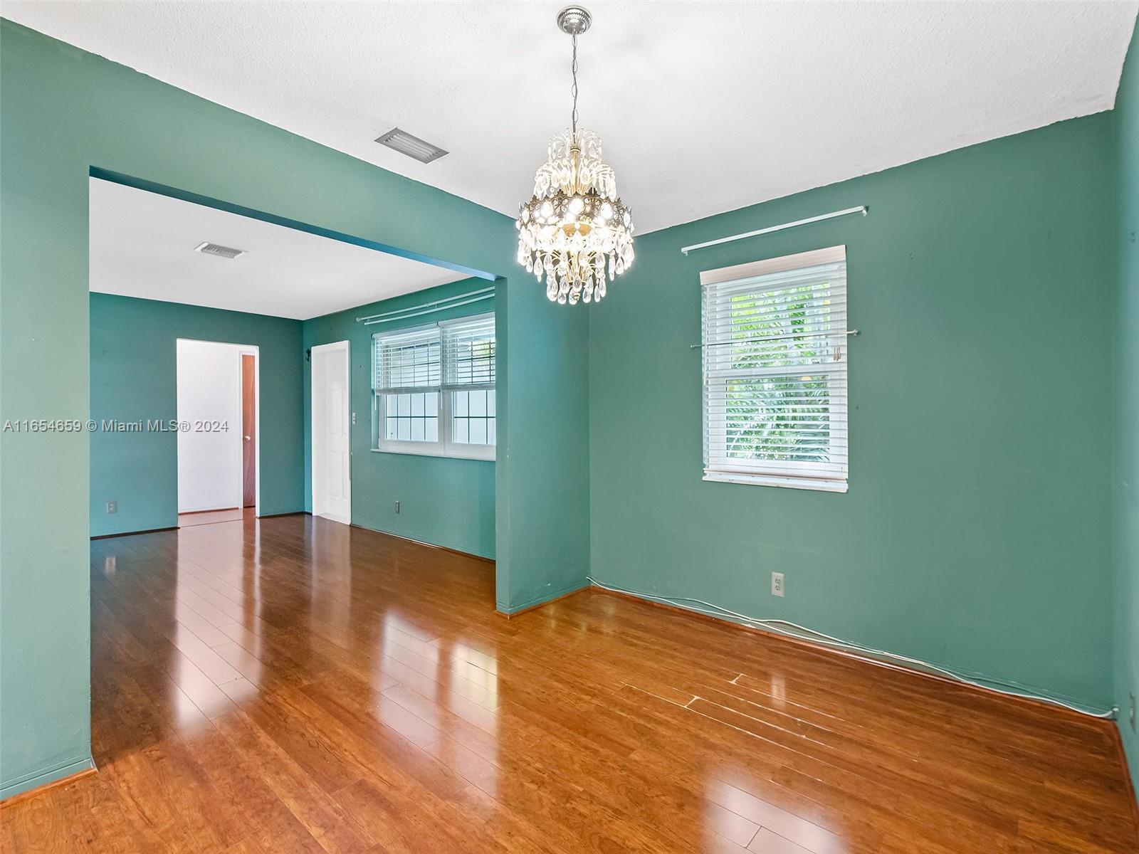 Listing Photo 7