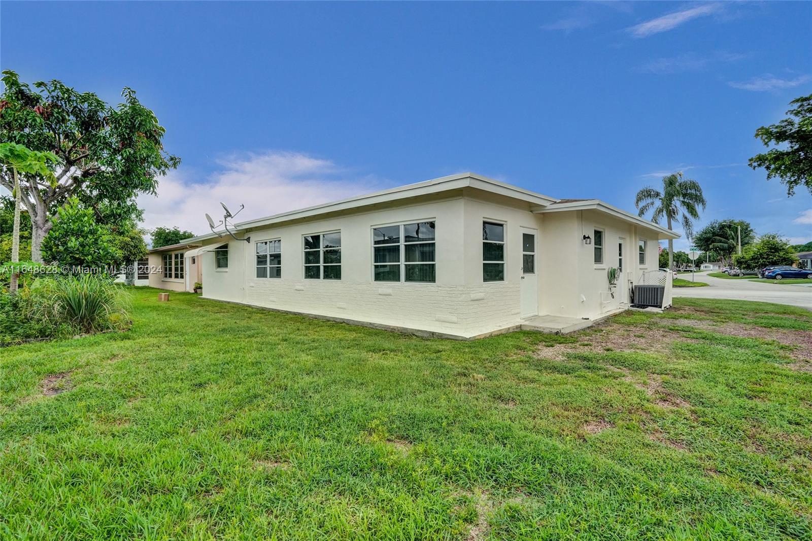 6809 NW 58th St, Tamarac, Florida image 44