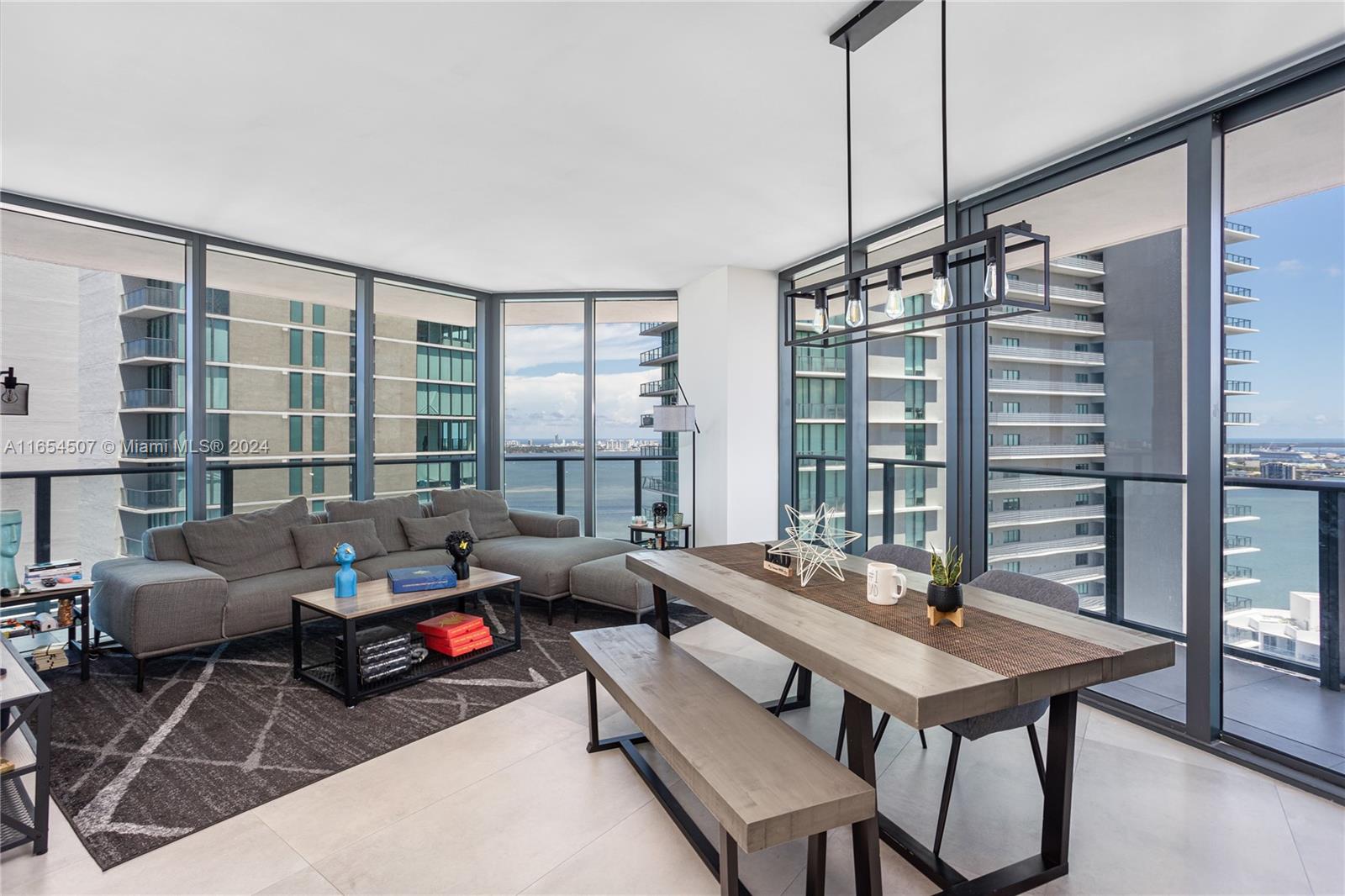 Condo for Sale in Miami, FL