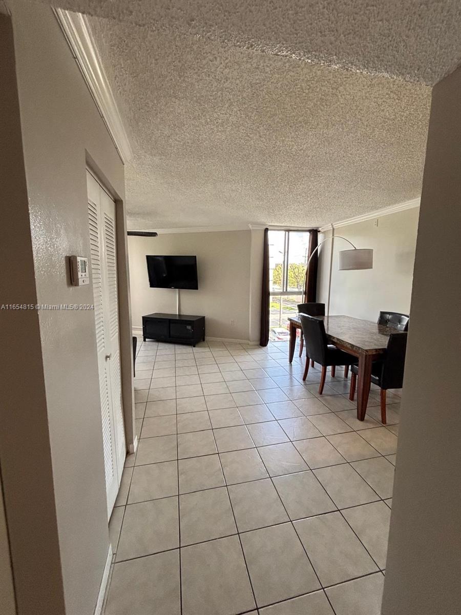 7125 NW 186th St #B311, Hialeah, Florida image 3