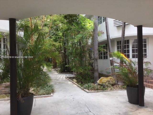 Listing Photo 9