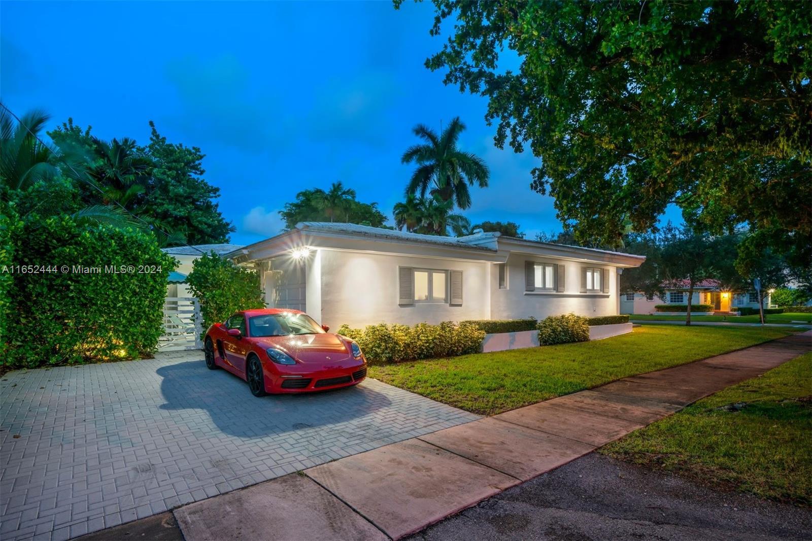 547 Giralda Ave, Coral Gables, Florida image 11