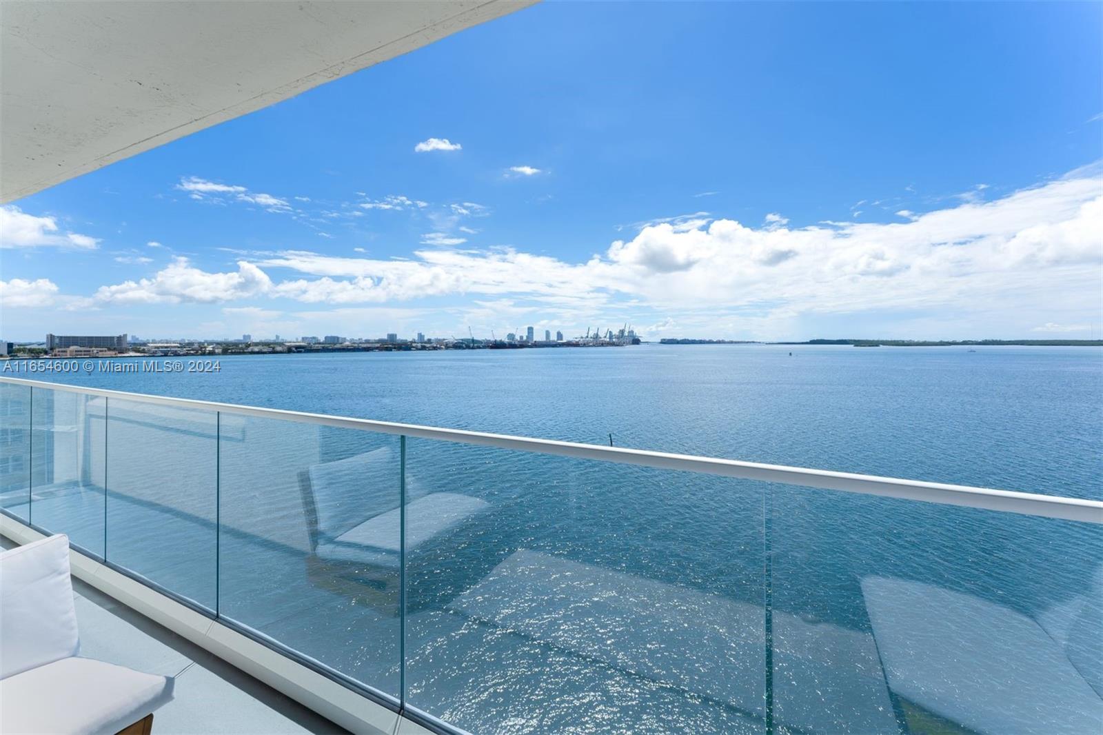 800 Claughton Island Dr #1002, Miami FL 33131