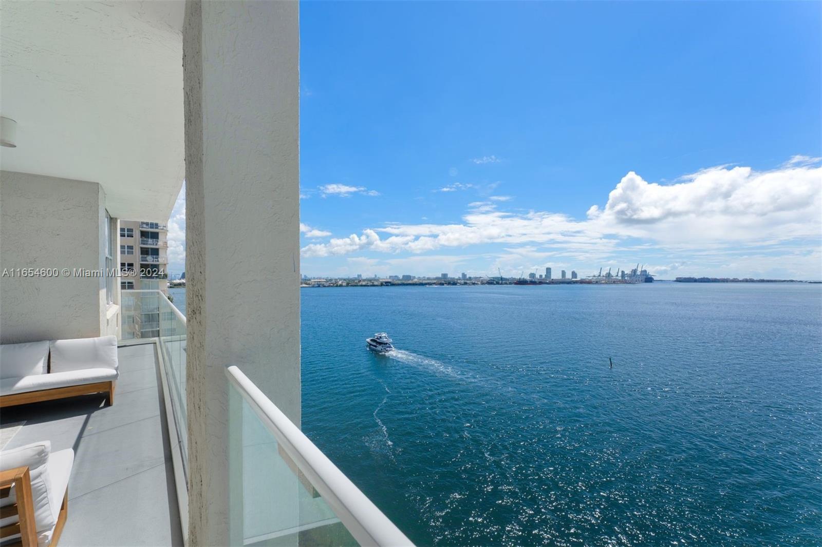 800 Claughton Island Dr #1002, Miami FL 33131