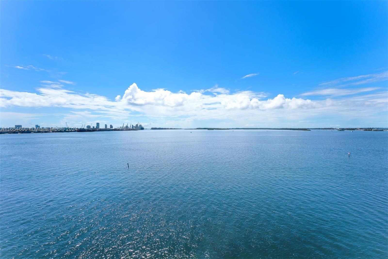 800 Claughton Island Dr #1002, Miami FL 33131