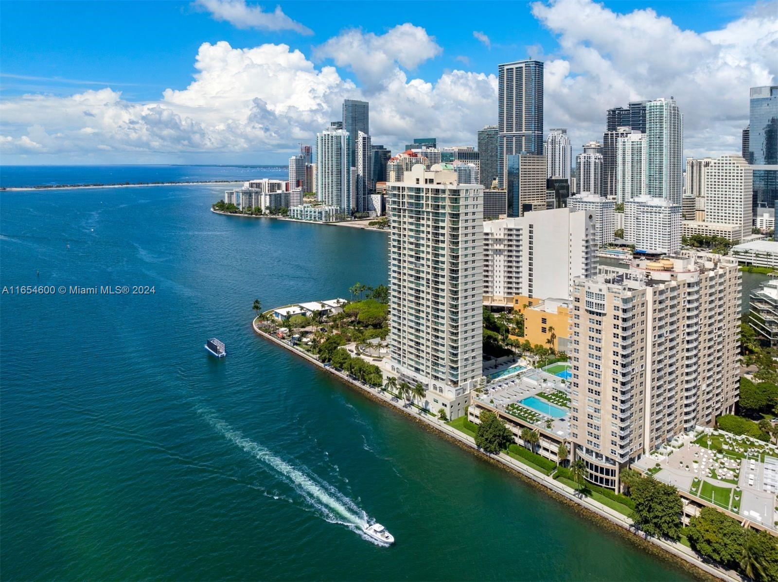 800 Claughton Island Dr #1002, Miami FL 33131