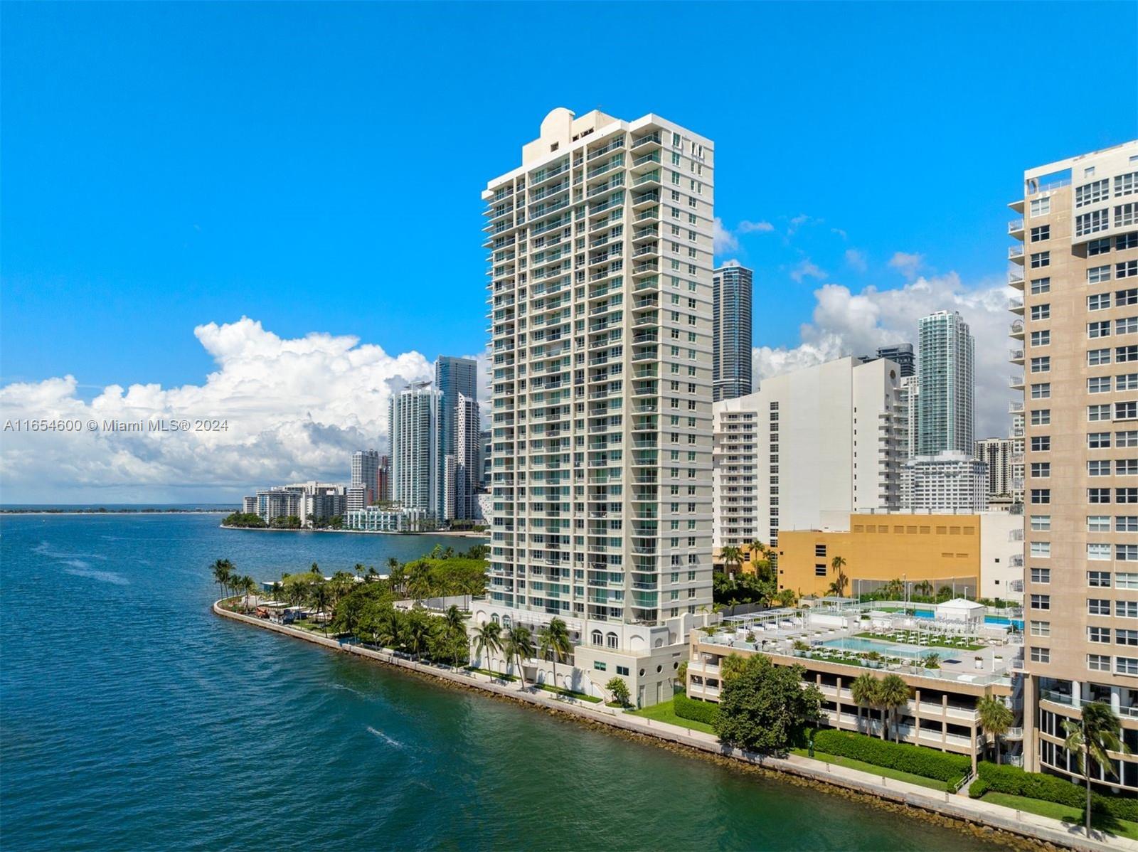 800 Claughton Island Dr #1002, Miami FL 33131
