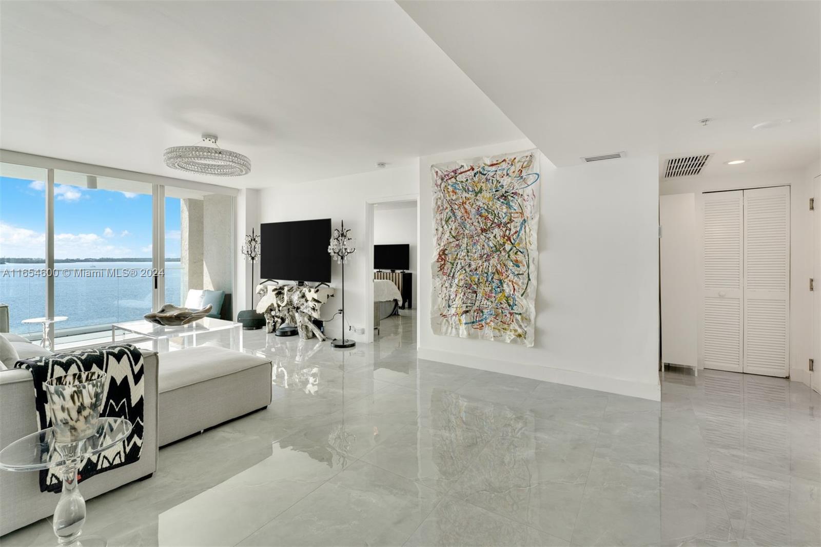 800 Claughton Island Dr #1002, Miami FL 33131