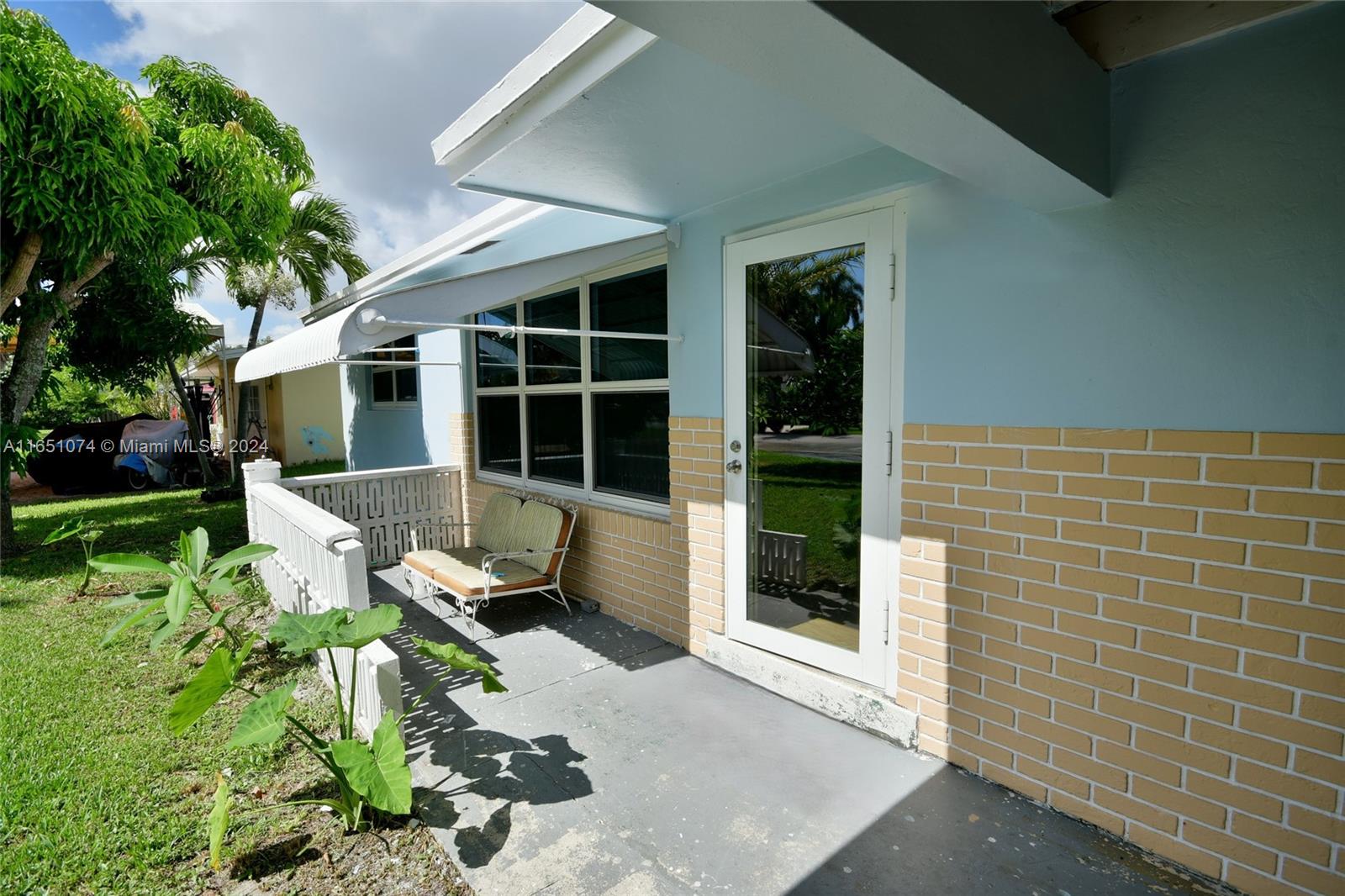 4671 SW 35th Ave, Dania Beach, Florida image 3