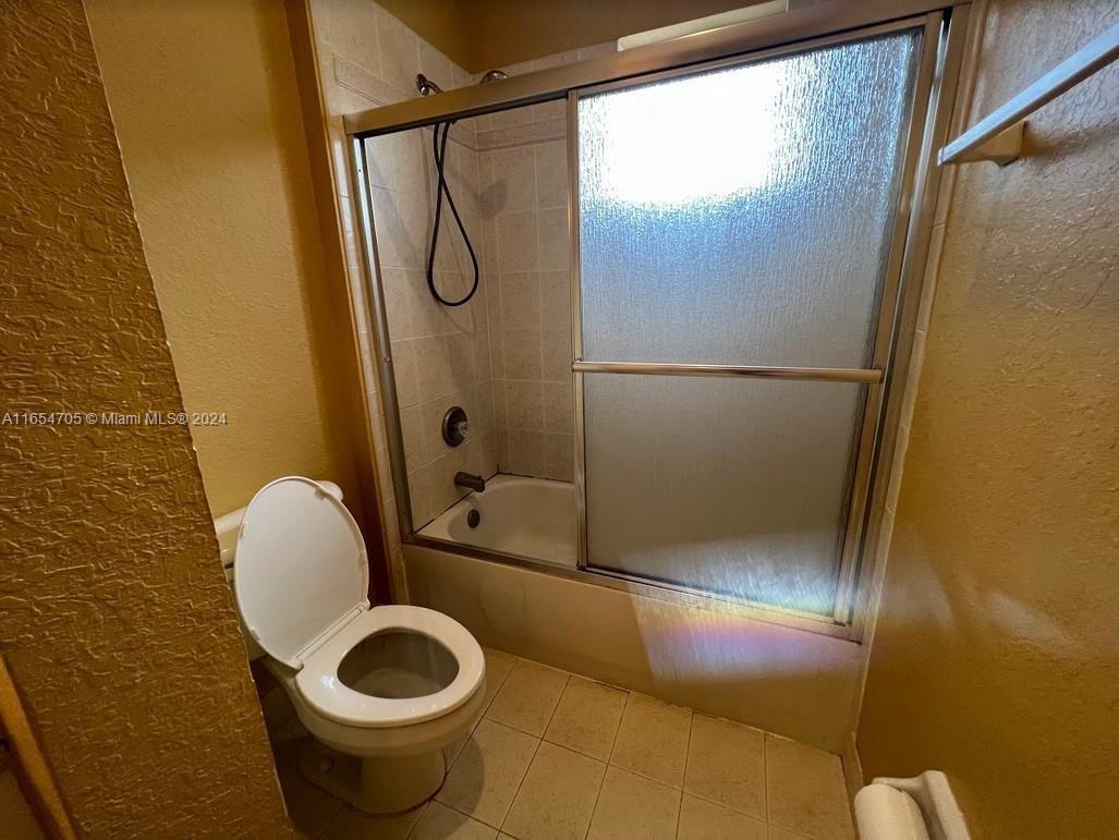 6407 Catalina Ln #6407, Tamarac, Florida image 13