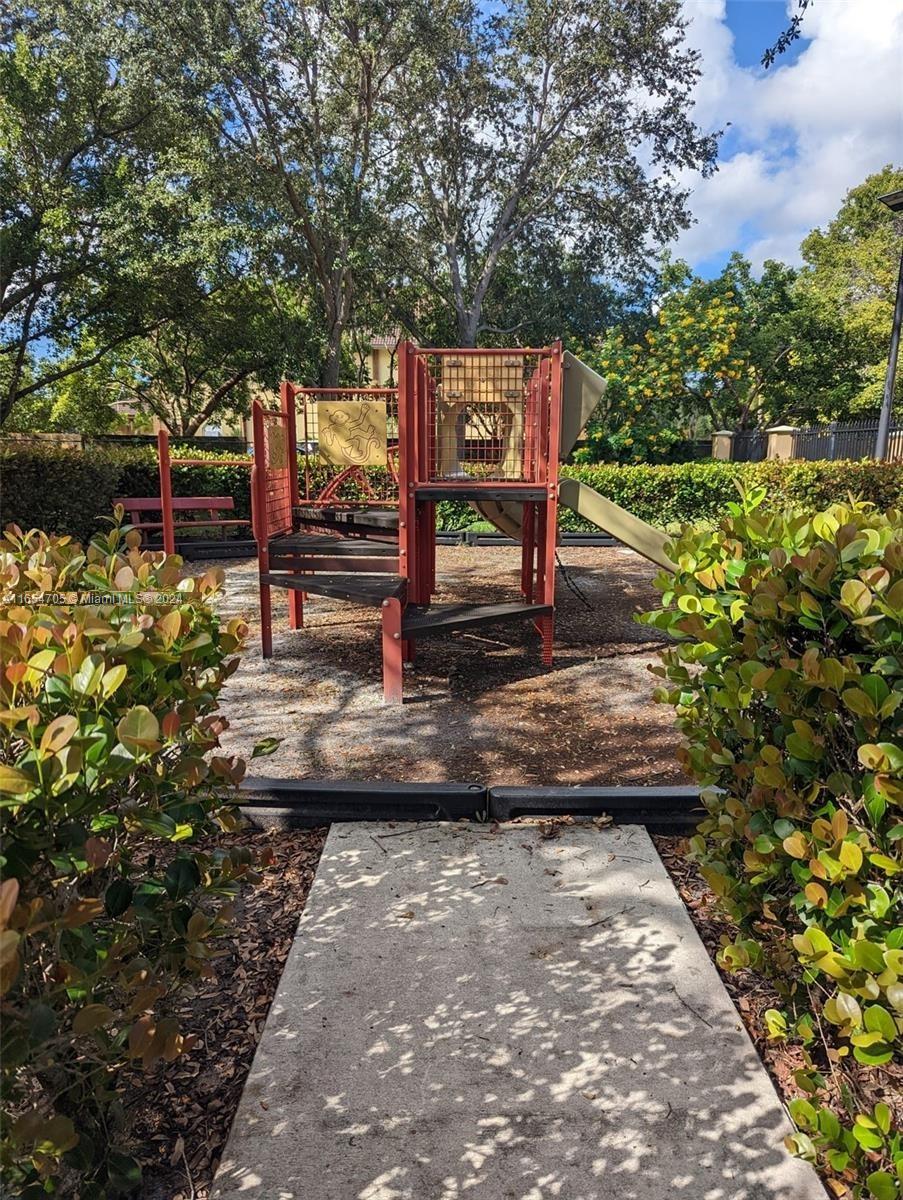 6407 Catalina Ln #6407, Tamarac, Florida image 19
