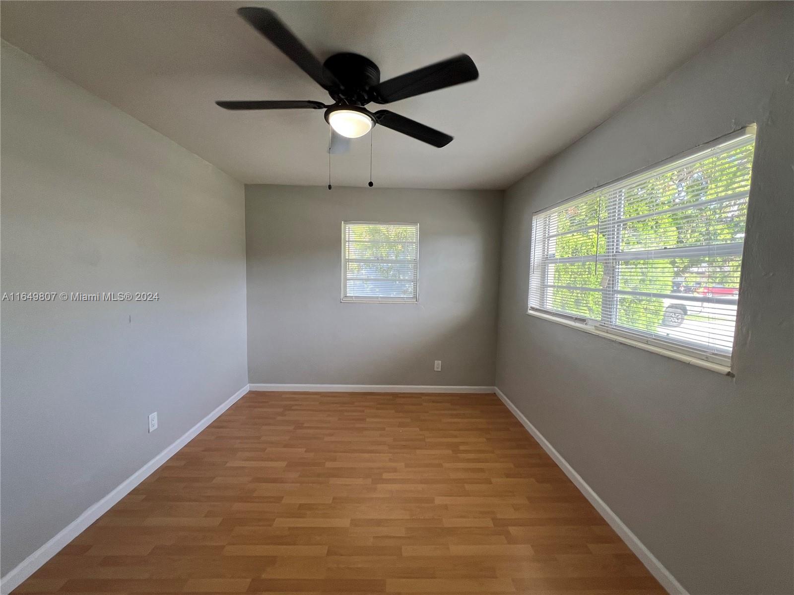 Listing Photo 16