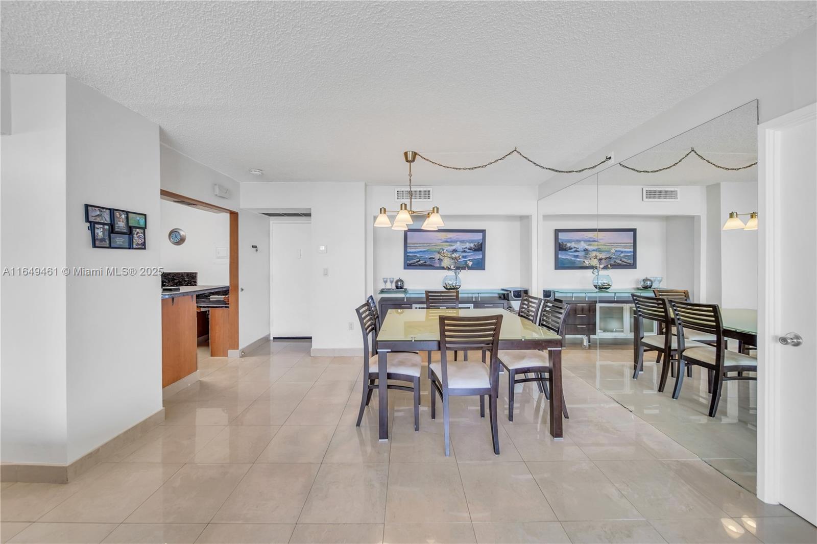 3731 N Country Club Dr #925, Aventura, Florida image 10