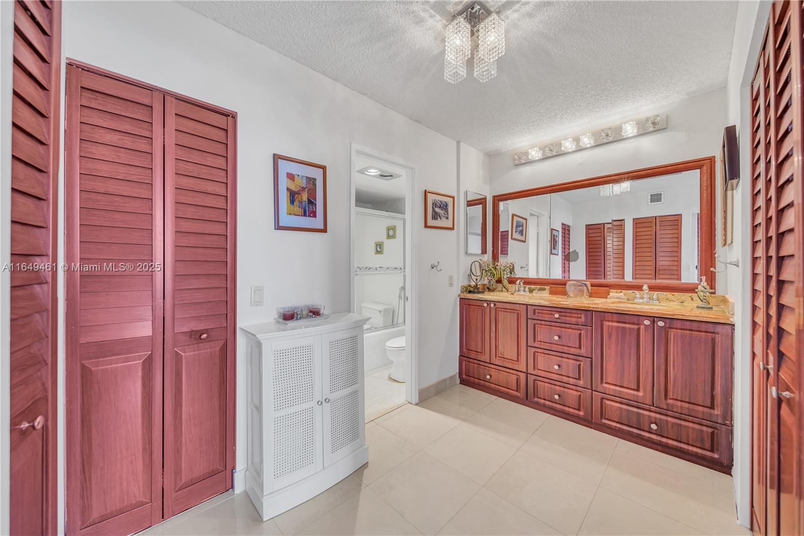 3731 N Country Club Dr #925, Aventura, Florida image 16