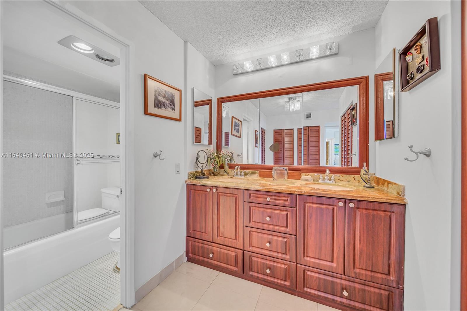 3731 N Country Club Dr #925, Aventura, Florida image 17