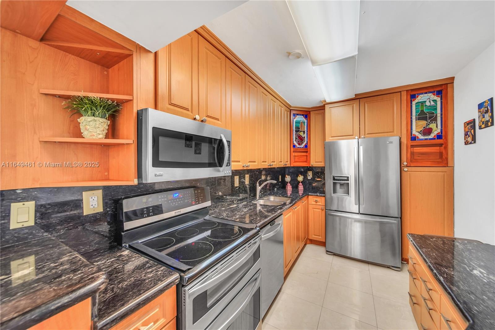 3731 N Country Club Dr #925, Aventura, Florida image 5