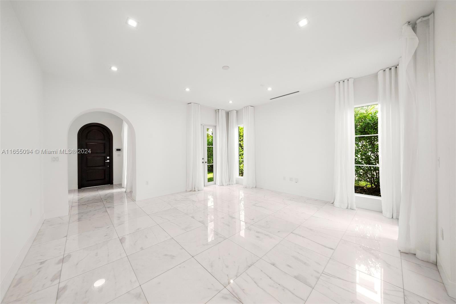 309 Santander, Coral Gables, Florida image 7