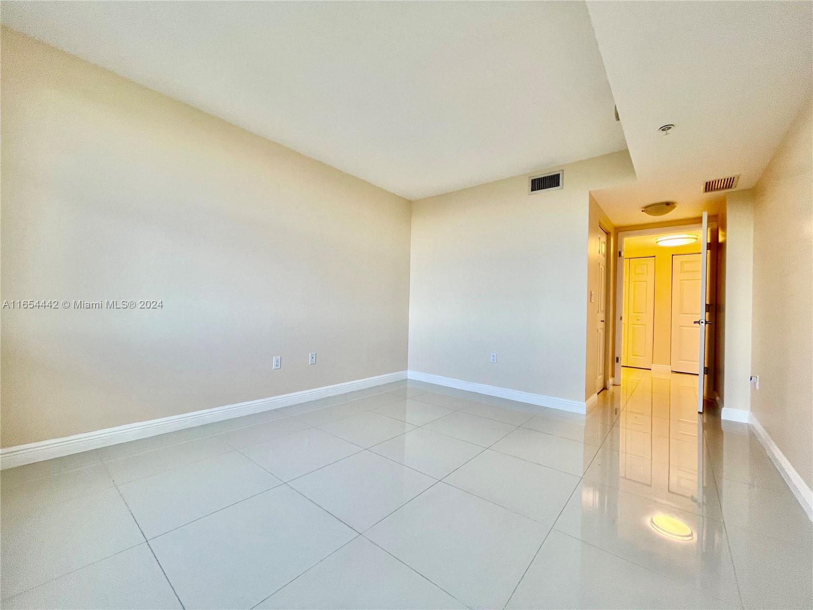 888 S Douglas Rd #702, Coral Gables, Florida image 23