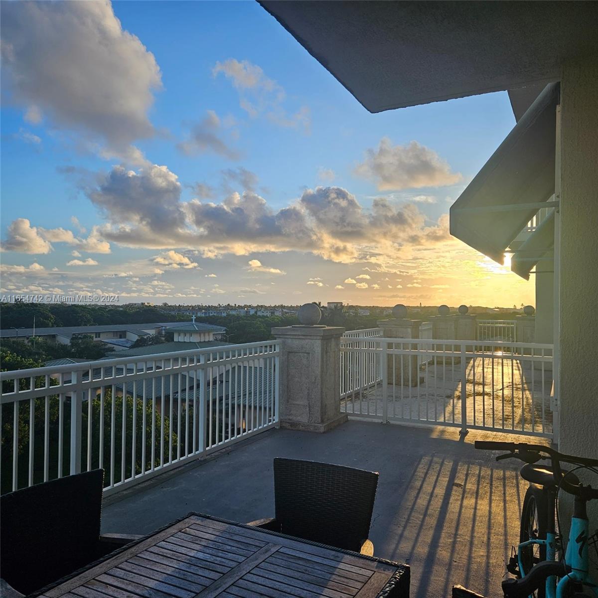 Don't miss out on this incredible opportunity to own a unit just 5 minutes away from the beach. Located in the heart of Boynton Beach in one of the most desirable areas, this property is surrounded by restaurants, entertainment options, and a plethora of activities, including access to a marina.
The inviting terrace offers a perfect spot to relax and enjoy the ocean breeze. The unit has been substantially remodeled and is situated within a well-kept building, making it a truly attractive place to live. Experience a lifestyle close to the ocean and all the amenities this vibrant community has to offer.
Act fast and make this coastal gem your own! Contact us for more information and to schedule a viewing.