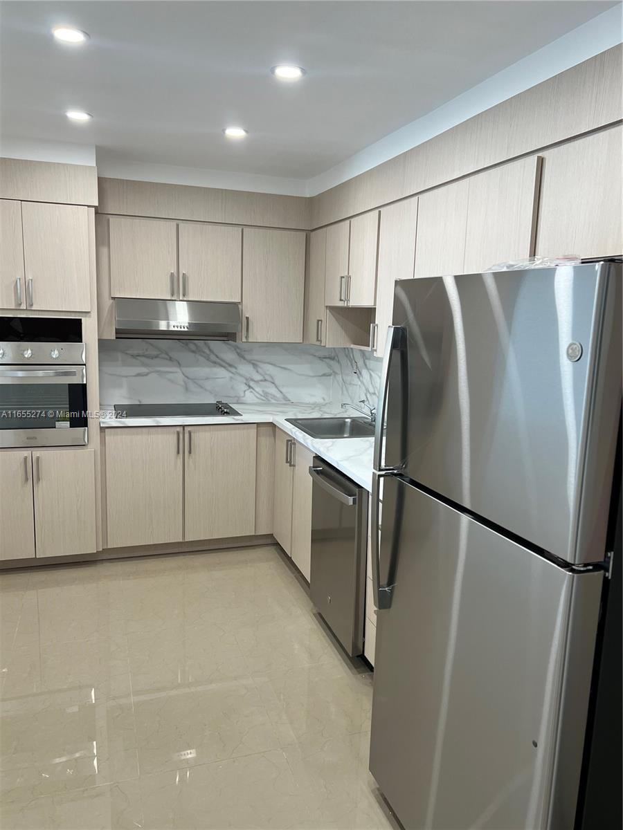 Listing Photo 16